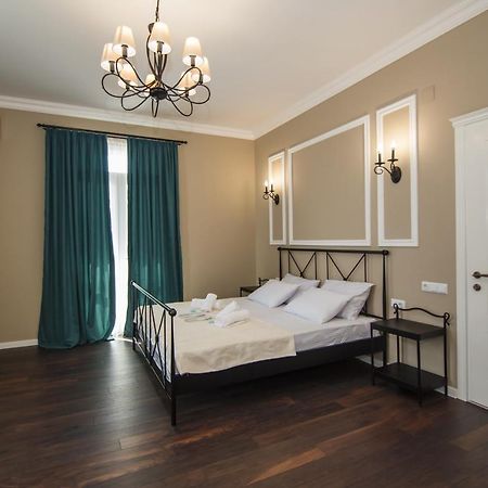 #Home-11 Batumi Exterior photo